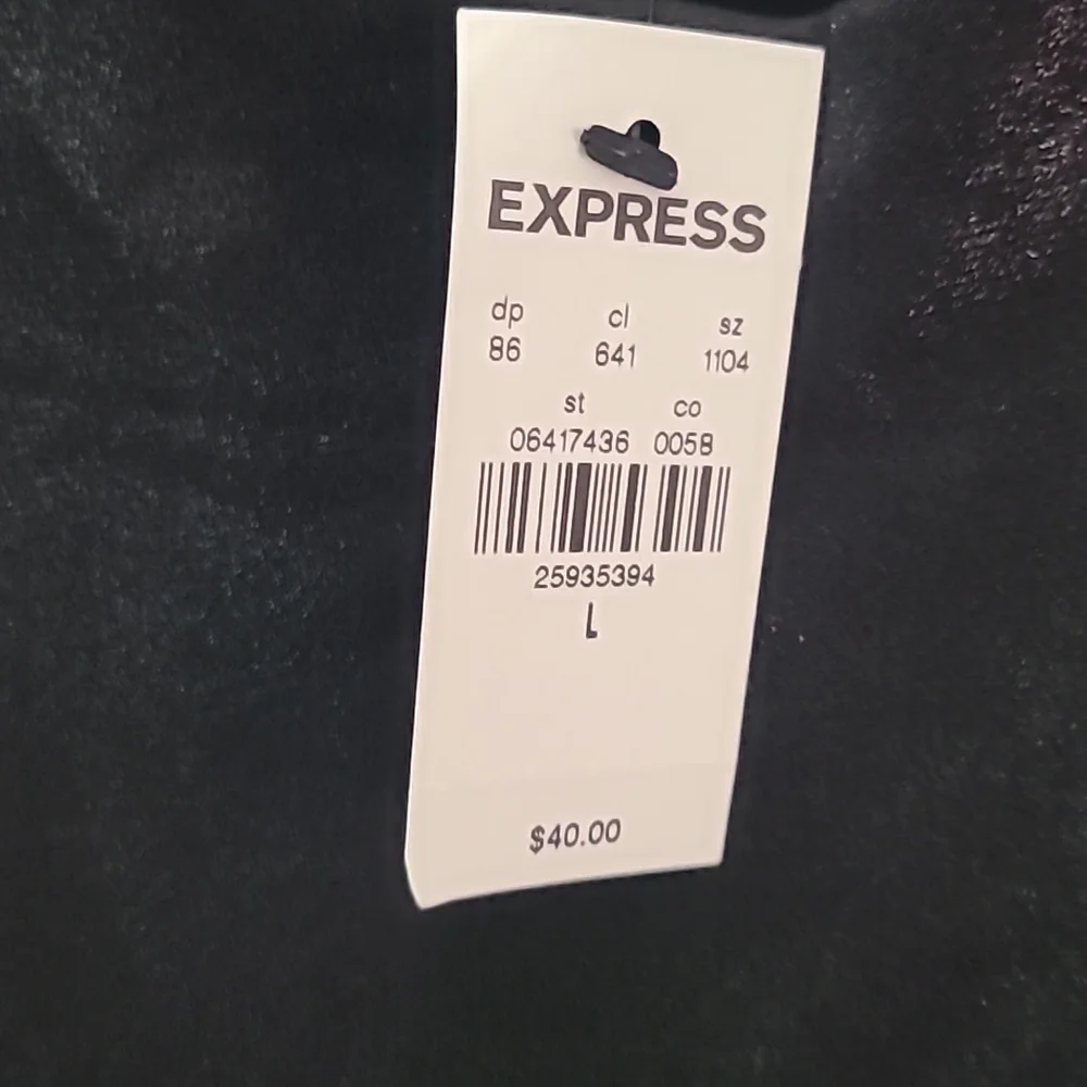 Express spaghetti strap camisole - Picture 2 of 3